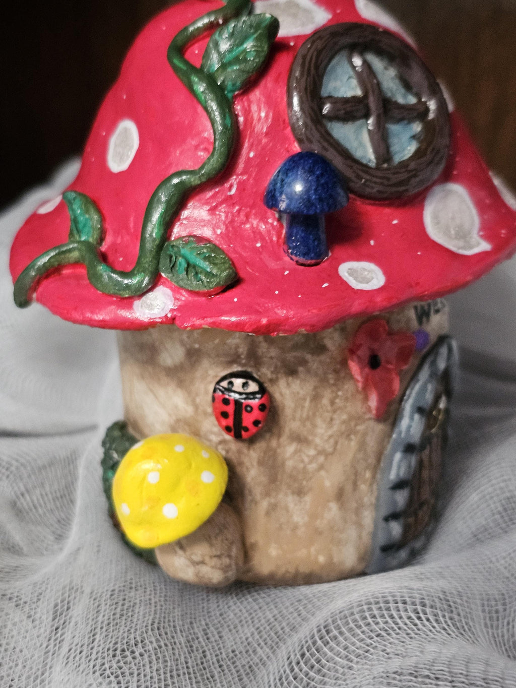 functional mushroom jar (light included)