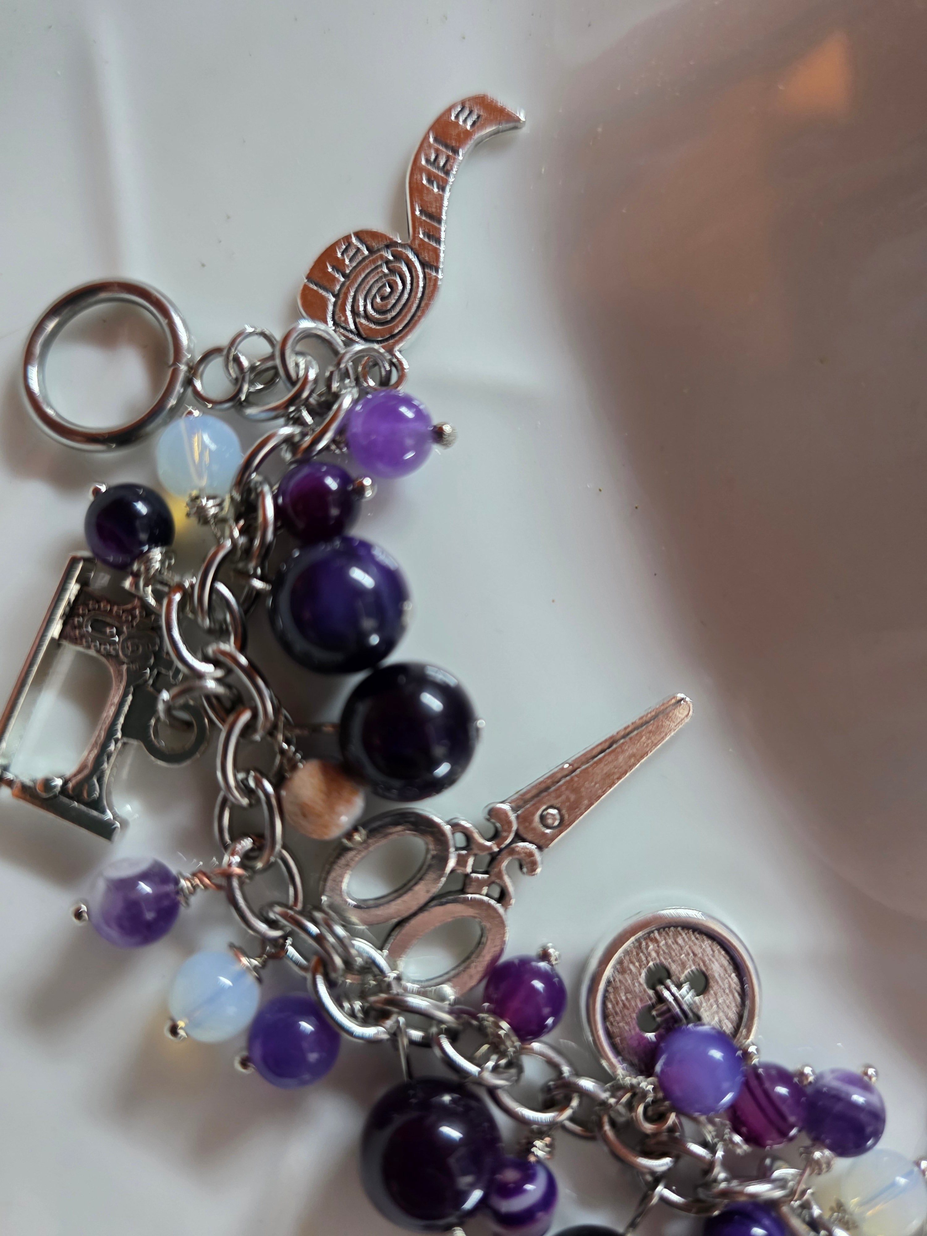 Charm bracelet seamstress