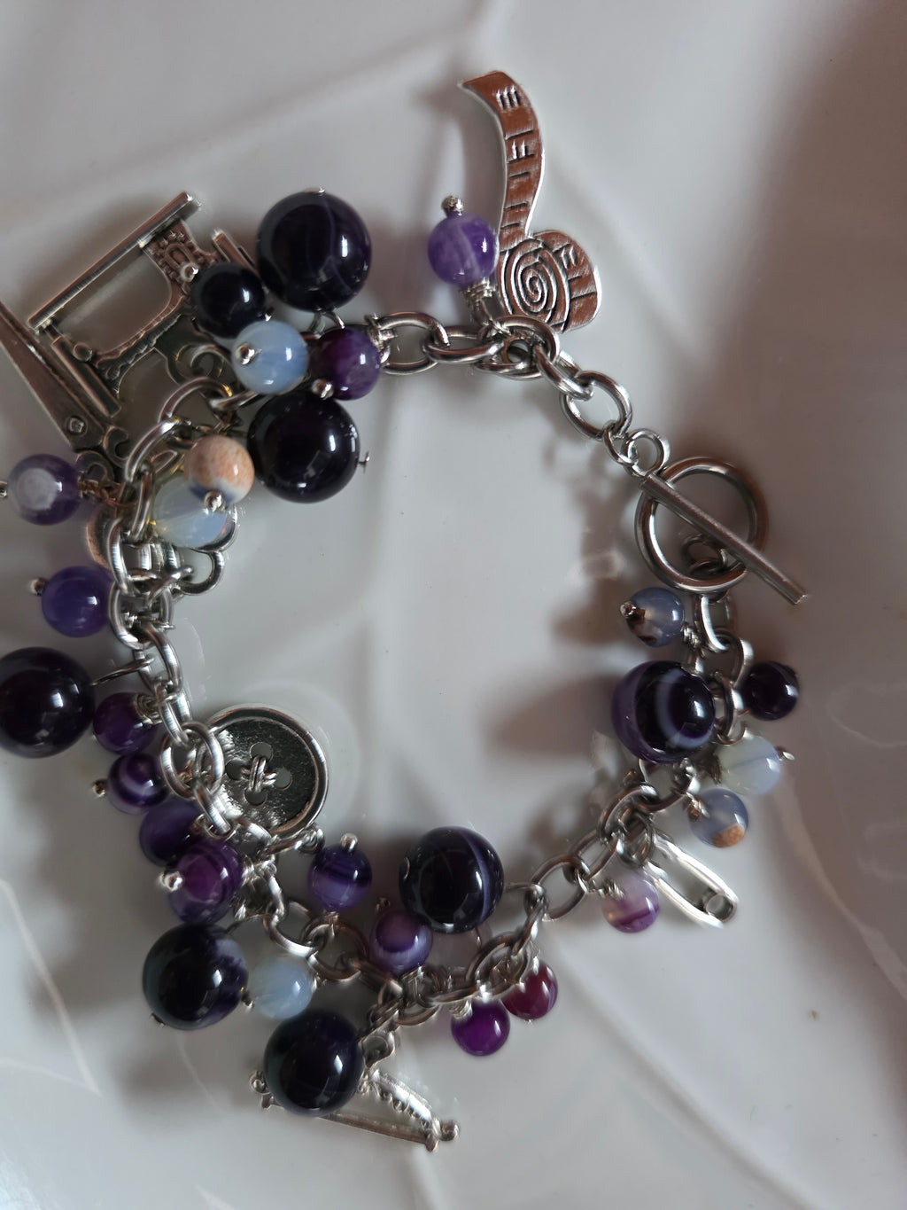 Charm bracelet seamstress